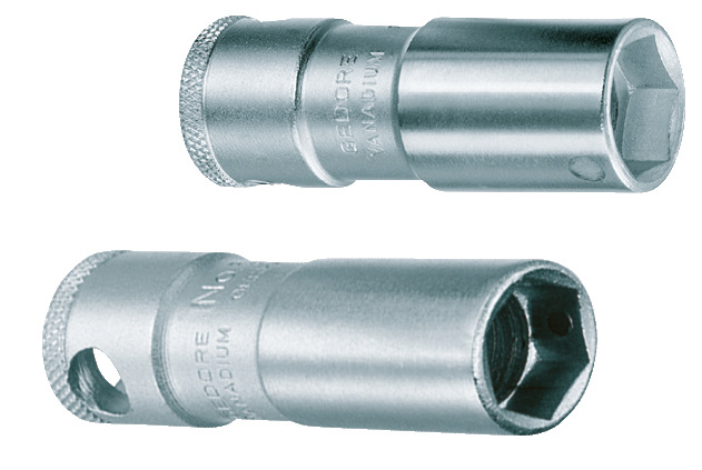 50 MH - 59 MH Spark plug socket with magnet